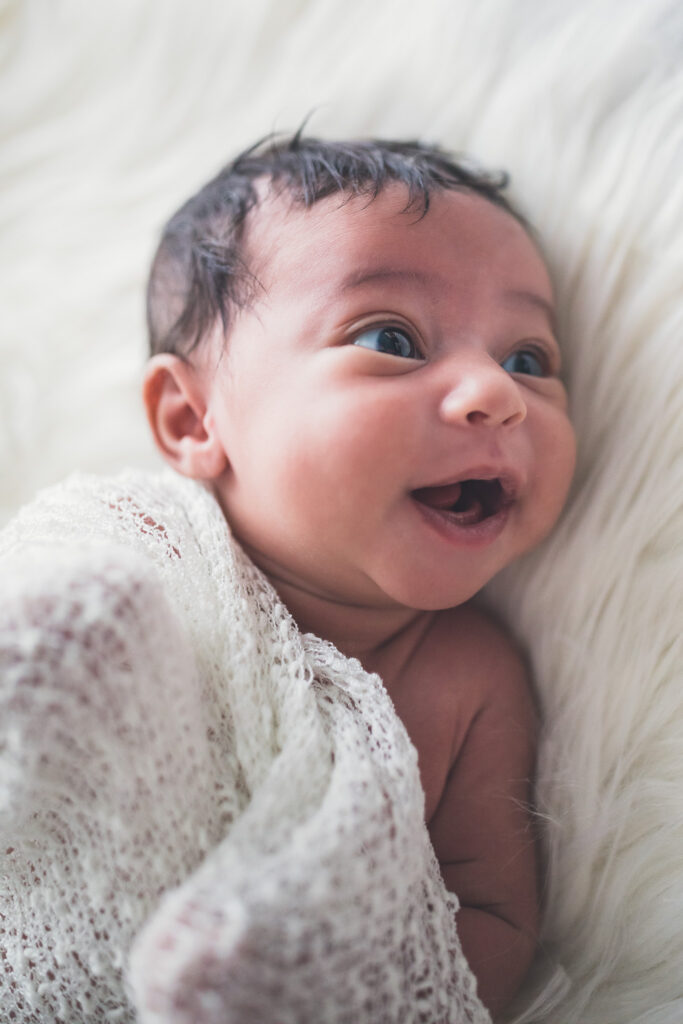 kathia koy photographe - reportage photo professionnel à domicile - bébé, nouveau-né, maman, déguisement, accessoires